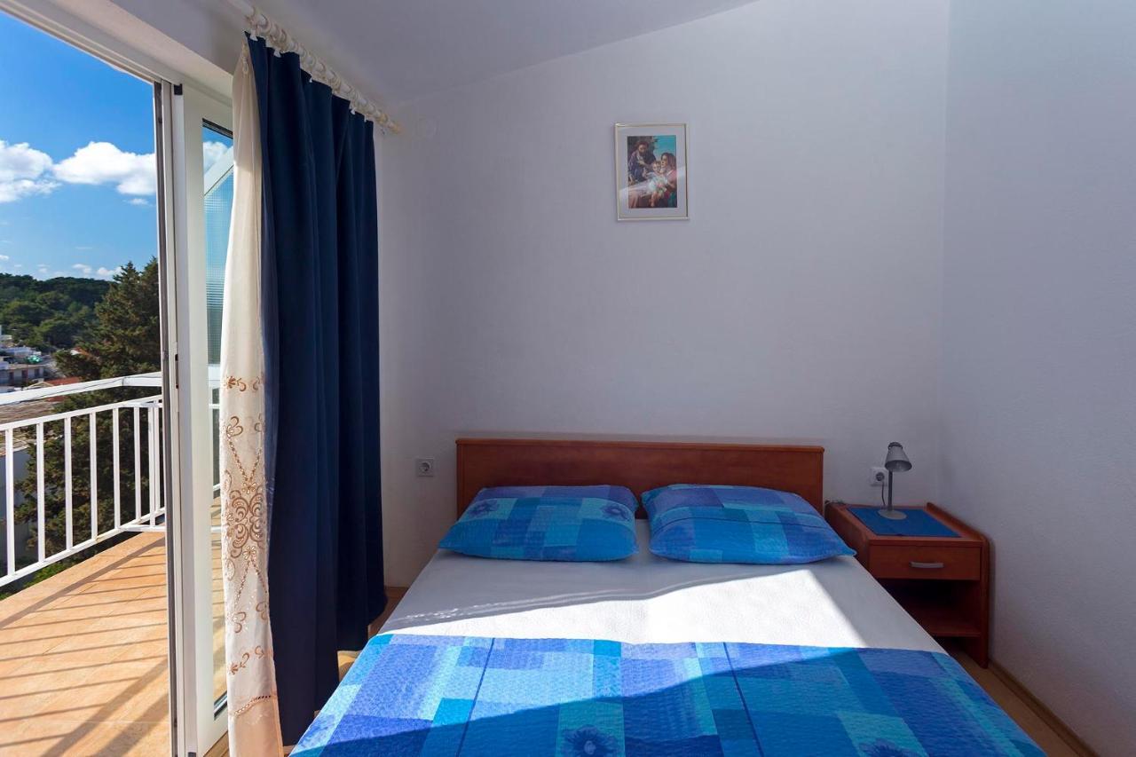 Apartments Dora ฮวาร์ ภายนอก รูปภาพ