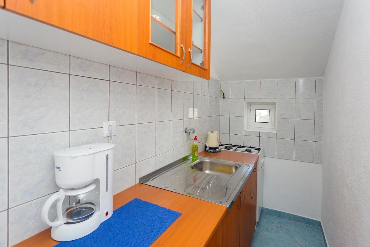 Apartments Dora ฮวาร์ ภายนอก รูปภาพ