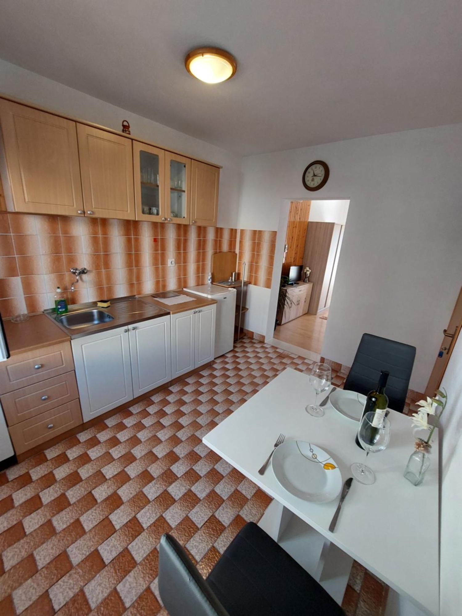 Apartments Dora ฮวาร์ ภายนอก รูปภาพ