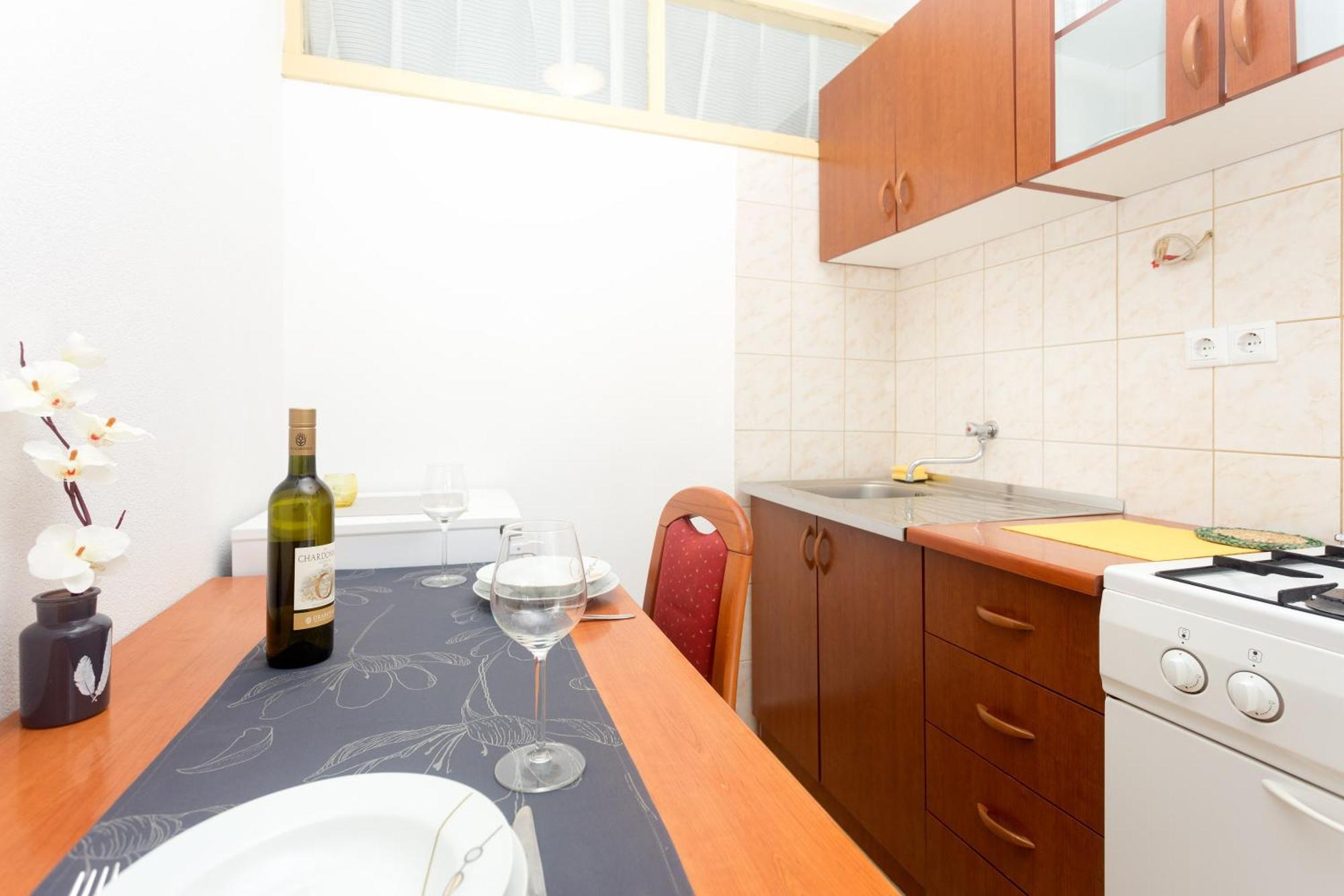 Apartments Dora ฮวาร์ ภายนอก รูปภาพ